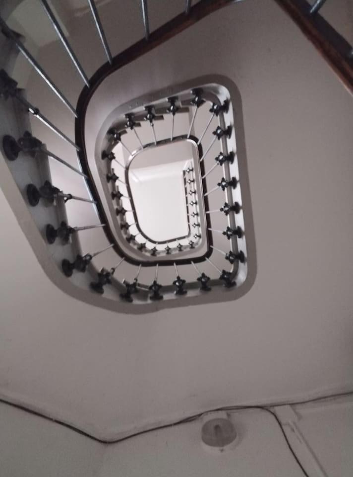 Le Carnot 2 Apartment เบอซองซง ภายนอก รูปภาพ