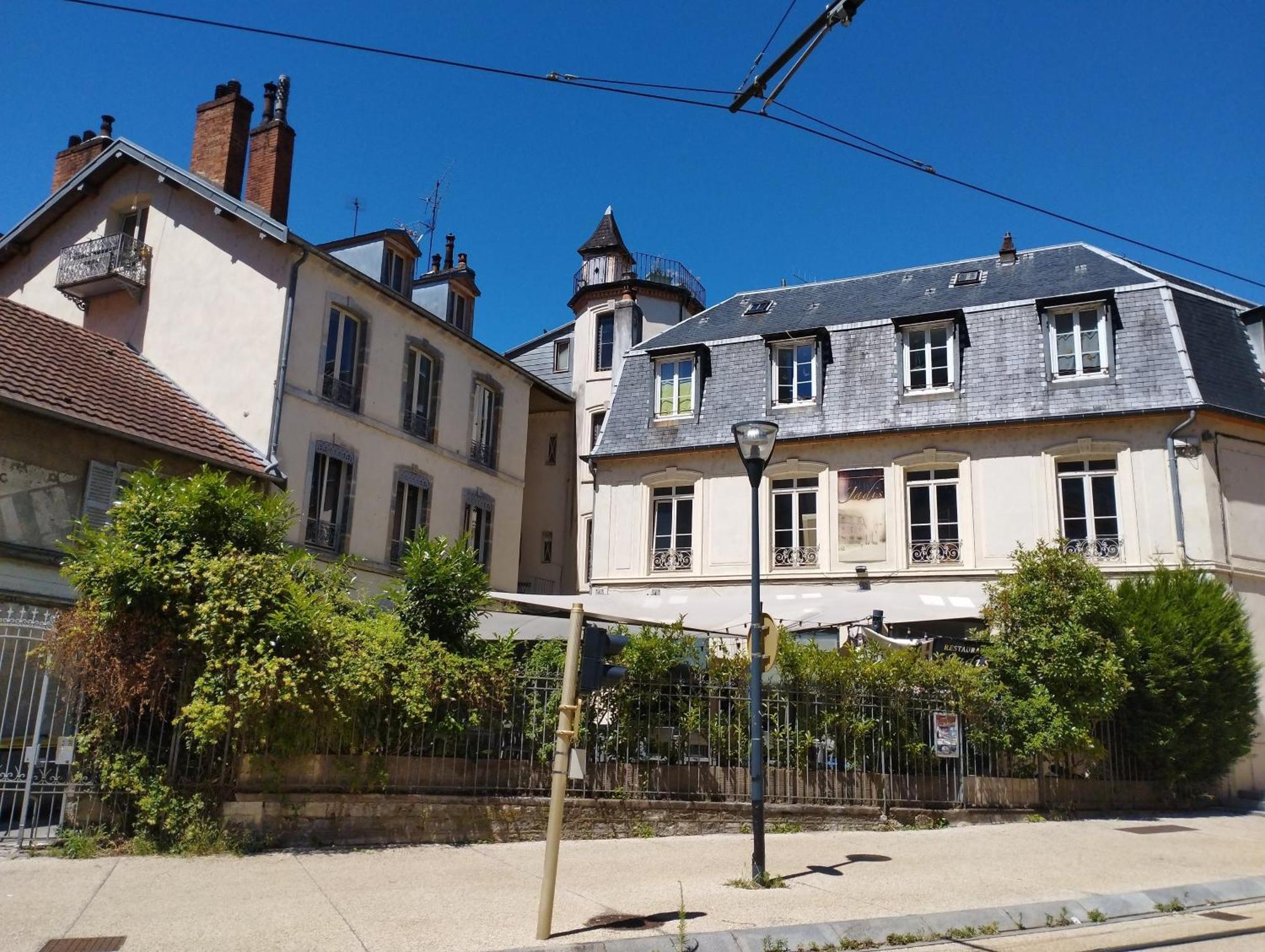 Le Carnot 2 Apartment เบอซองซง ภายนอก รูปภาพ